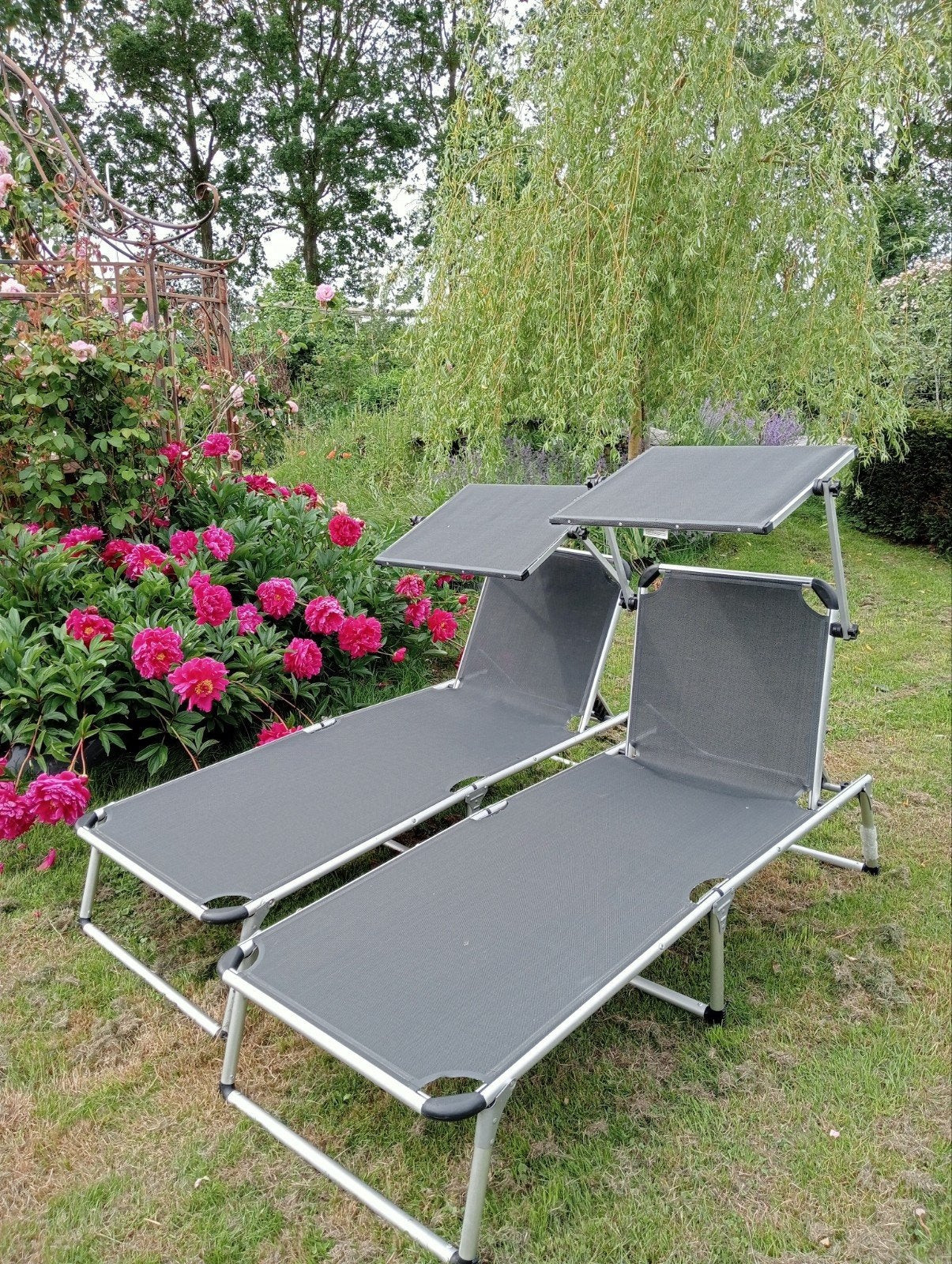 Set van 2 aluminium ligbedden antraciet met zonnescherm, Tuin en Terras, Ligbedden, Ophalen, Aluminium, Inklapbaar