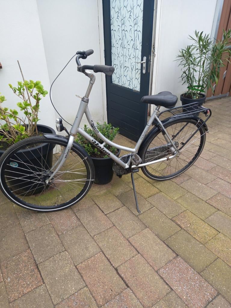 Omafiets  28 inch, 56 cm of meer, Ophalen of Verzenden, Zo goed als nieuw