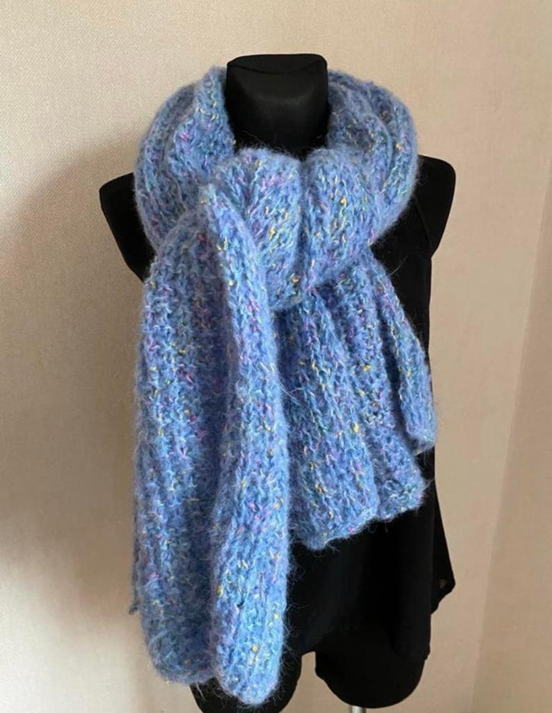 Mooie handgebreide blauw gemêleerde wollen sjaal, Kleding | Dames, Mutsen, Sjaals en Handschoenen, Ophalen of Verzenden, Nieuw