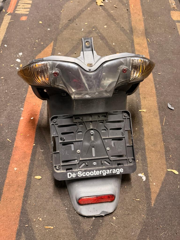 Gilera Runner achterlicht + spatbord, Motoren, Tuning en Styling, Ophalen of Verzenden