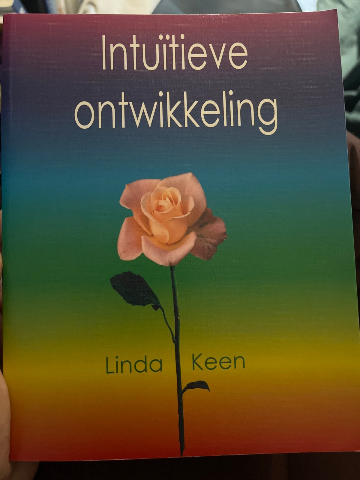 Intuïtieve ontwikkeling - Linda Keen, Ophalen of Verzenden, Zo goed als nieuw, Spiritualiteit algemeen, Instructieboek