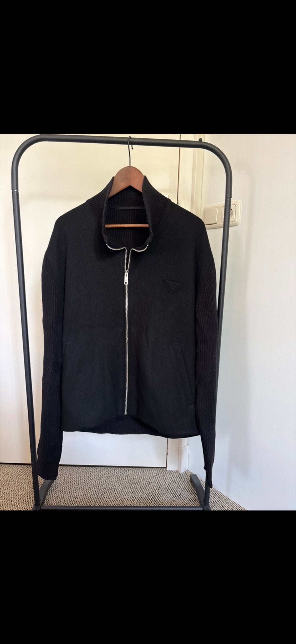 Prada Zwarte Gebreide Jas met Rits - Maat 52 (L), Verzenden, Zo goed als nieuw, Maat 52/54 (L), Zwart