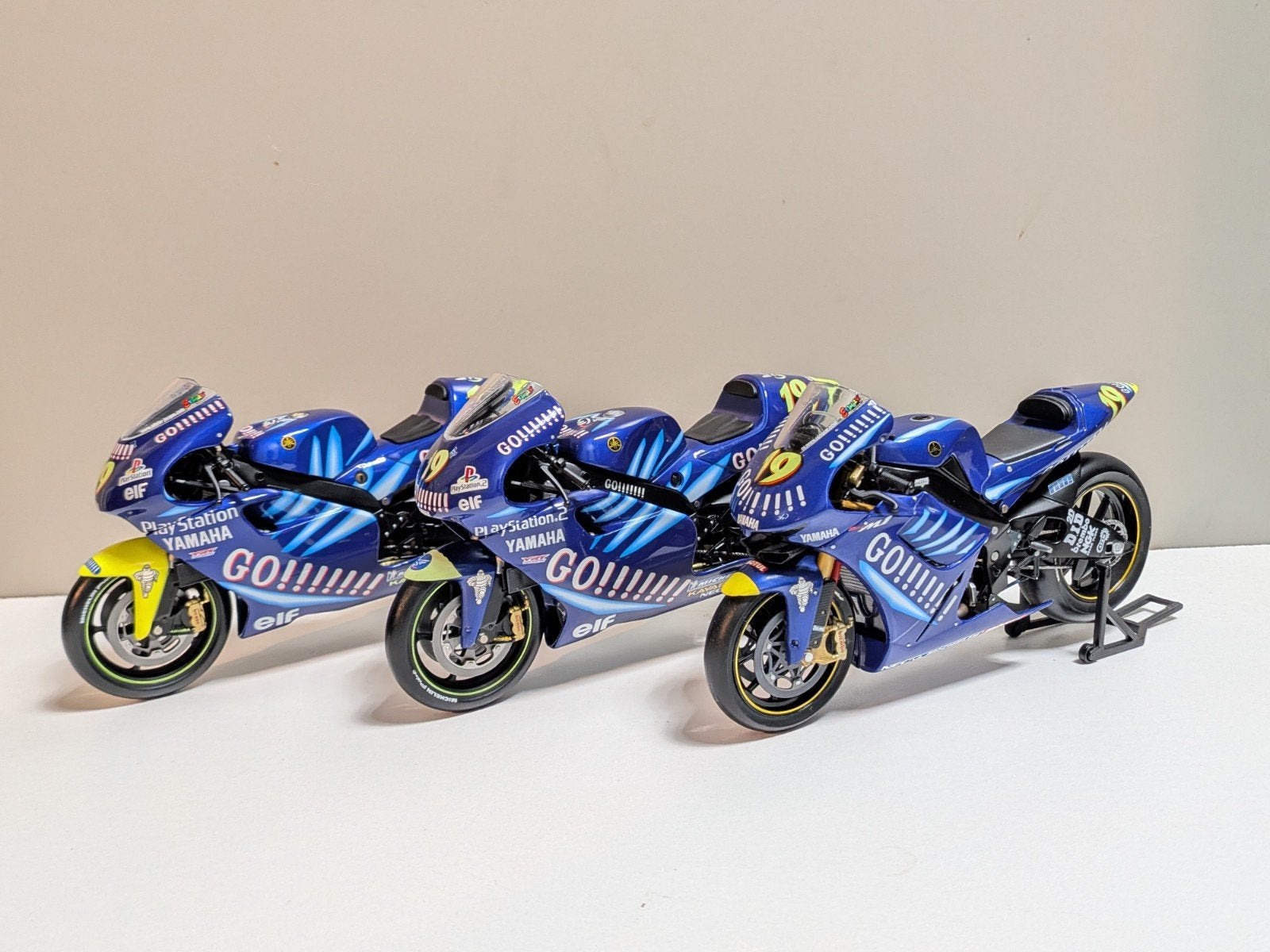 Minichamps: 3x Olivier Jacques - MotoGP - 2001/2002/2003, Hobby en Vrije tijd, Ophalen of Verzenden, Nieuw, 1:9 t/m 1:12, Motor