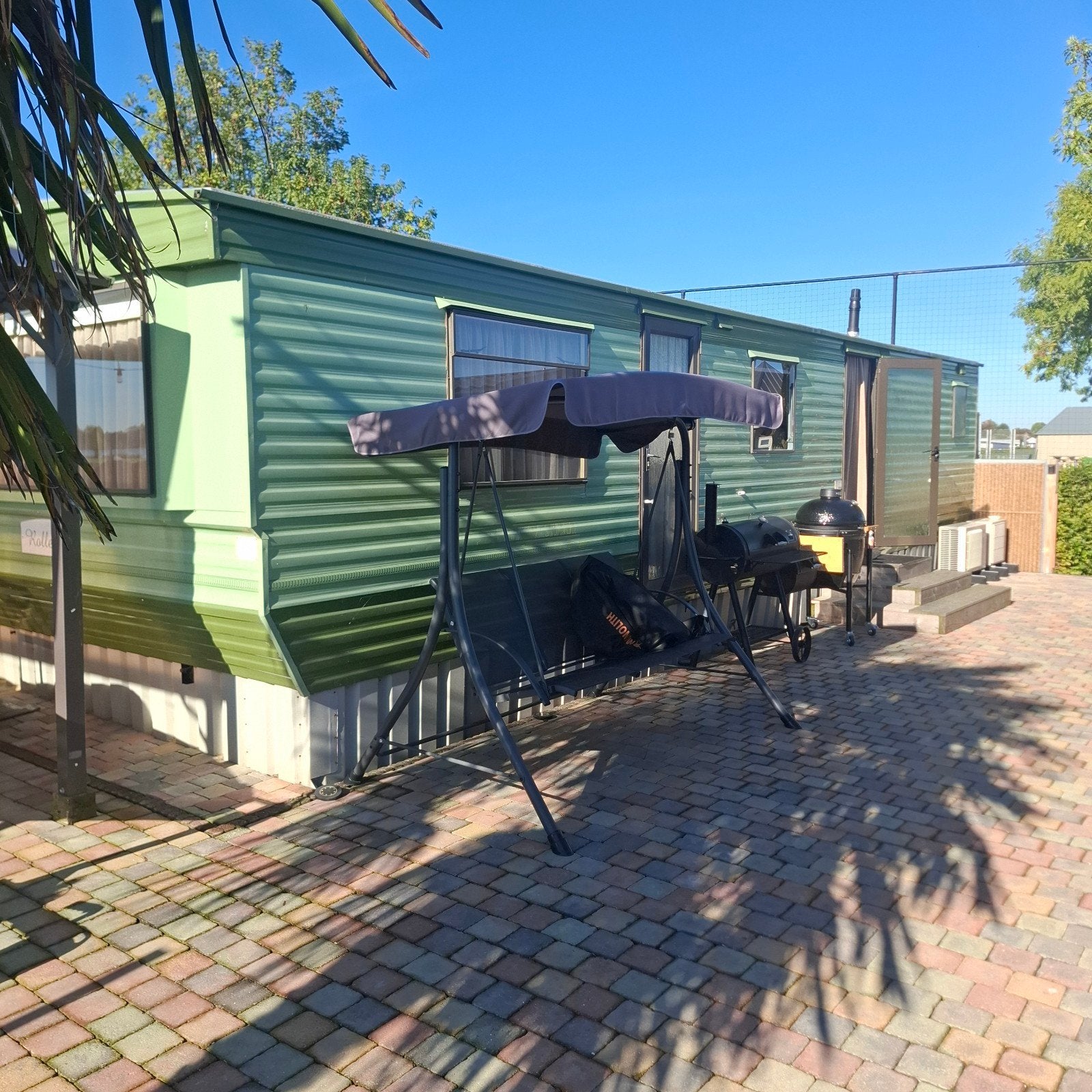 Luxe Stacaravan Camping groene eiland Appeltern, Caravans en Kamperen, Tot en met 4