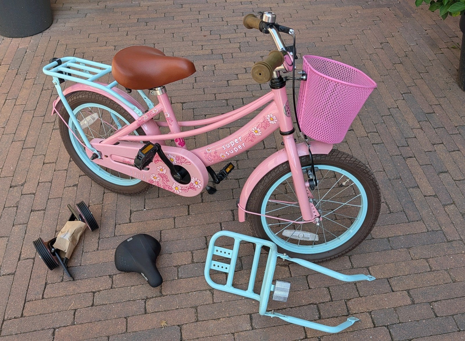 Supersuper Lola 16 inch, Fietsen en Brommers, Fietsen | Kinderfietsjes, Ophalen, Terugtraprem, Zijwieltjes, 16 tot 20 inch
