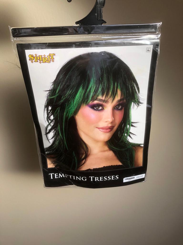 Nieuwe Zwart/Groene Pixie Pruik - Spirit Halloween, Ophalen of Verzenden, Nieuw, Accessoires