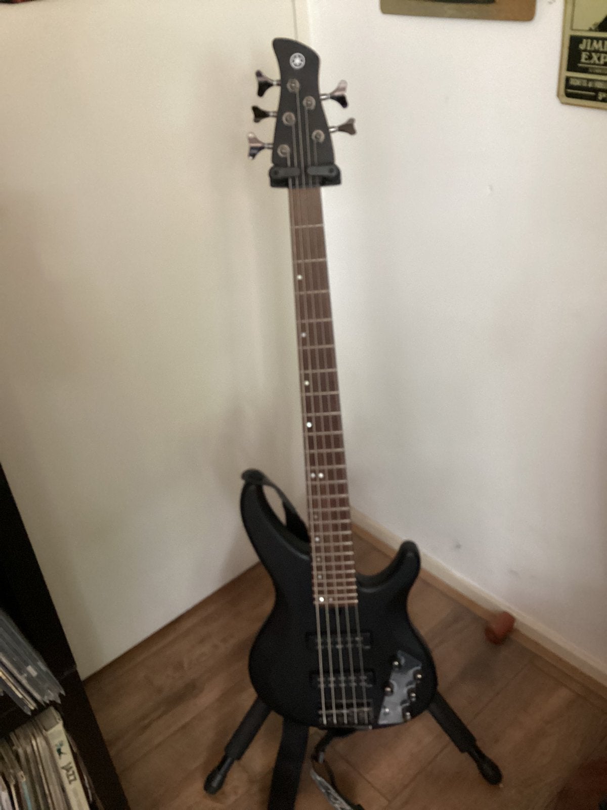 Yamaha TRBX, Muziek en Instrumenten, Snaarinstrumenten | Gitaren | Bas, Ophalen, Nieuw, Elektrisch, 5-snarig