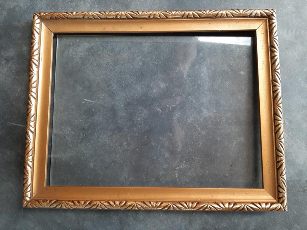 Oud gouden lijstje met glas, Overige materialen, Minder dan 50 cm, Gebruikt, Ophalen of Verzenden