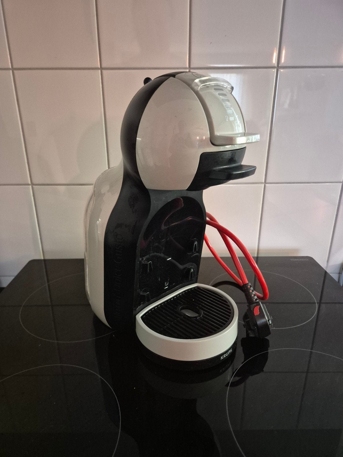 Nescafé Dolce Gusto Krups Mini Me Koffiezetapparaat, Koffiemachine, Ophalen of Verzenden, Zo goed als nieuw, 1 kopje