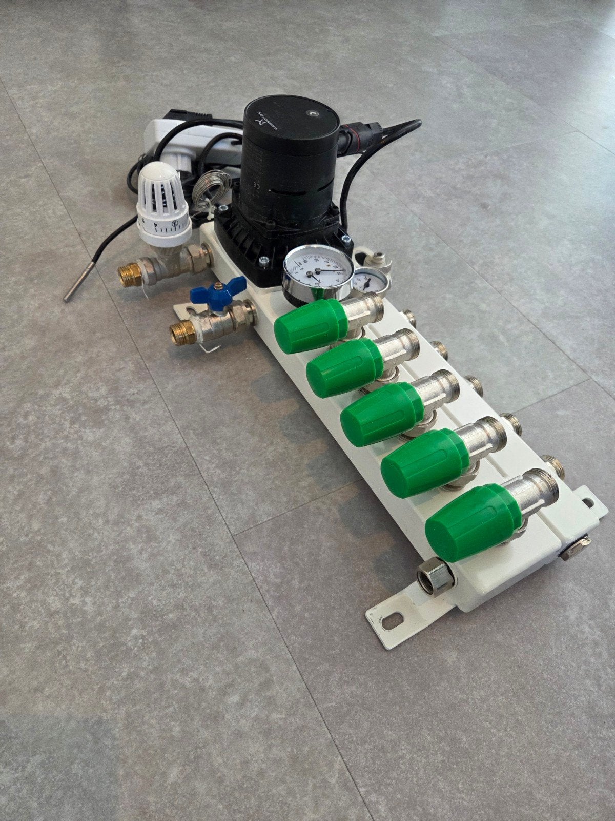 LTV Vloerverwarmingsverdeler met Grundfos Alpha 1L pomp, Minder dan 30 cm, Overige typen, Ophalen of Verzenden, Zo goed als nieuw