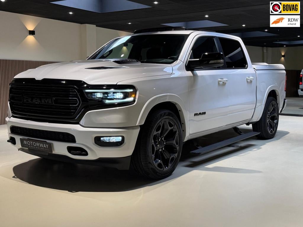 Dodge RAM 1500 5.7 V8 4x4 Crew Cab Limited|Pano|Head-Up|Came, Auto's, Dodge, Automaat, 5654 cc, Wit, Bedrijf