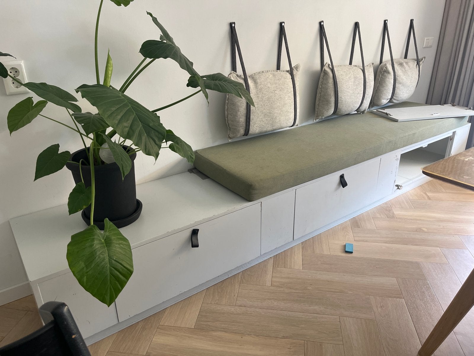 Eetkamerbank met opbergruimte gratis, Huis en Inrichting, Banken | Bankstellen, Ophalen, Gebruikt, Minder dan 75 cm, Driepersoons