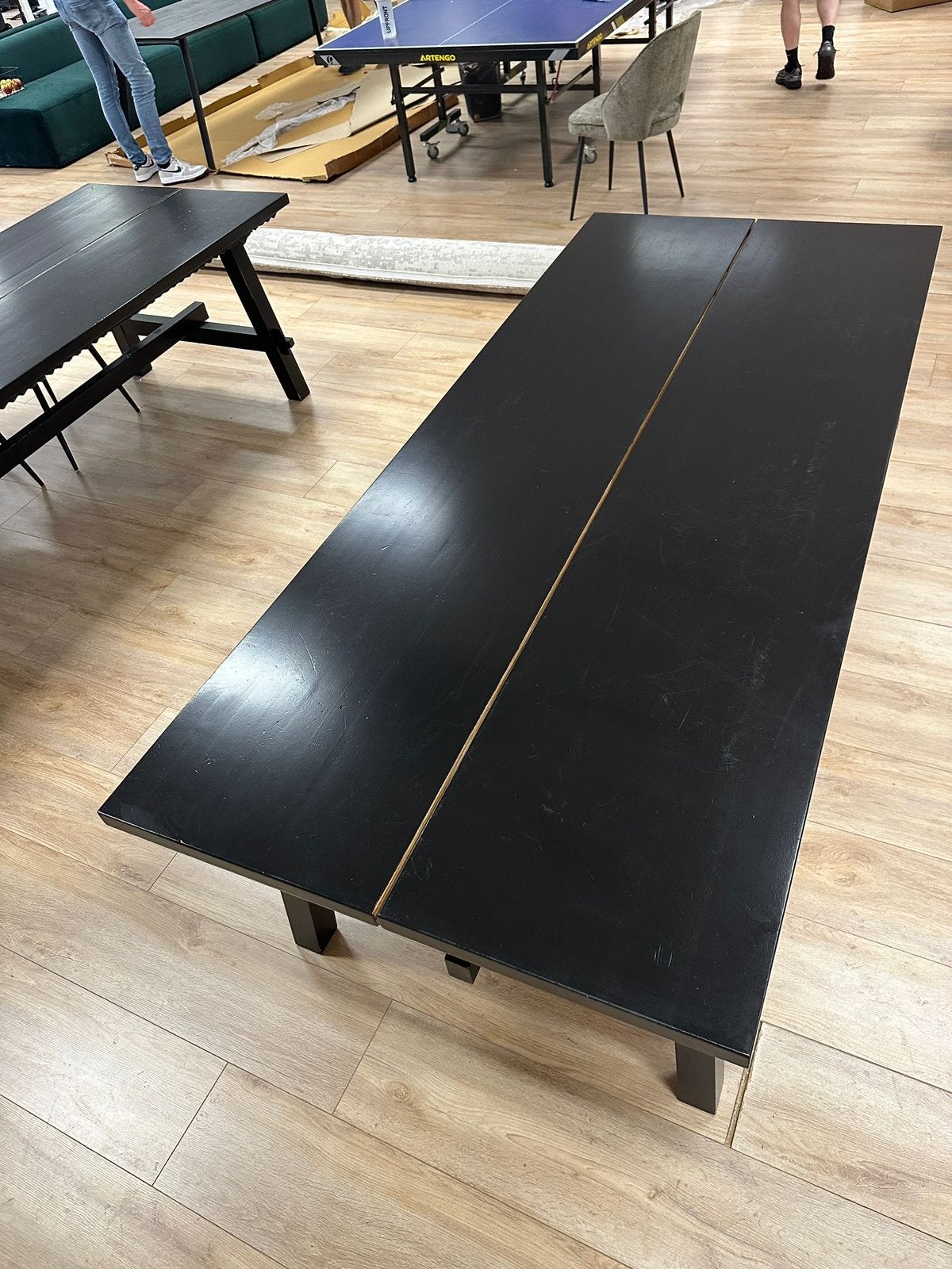 2 eettafels Skogsta zwart, Ophalen, Gebruikt