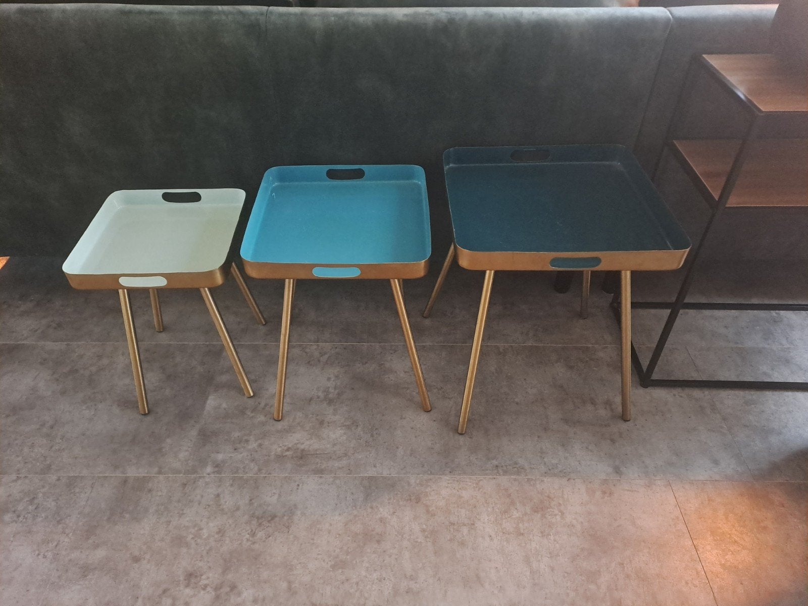 Set metalen bijzettafeltjes Intratuin goud/mintgroen, 45 tot 60 cm, Minder dan 55 cm, Metaal of Aluminium, Rond