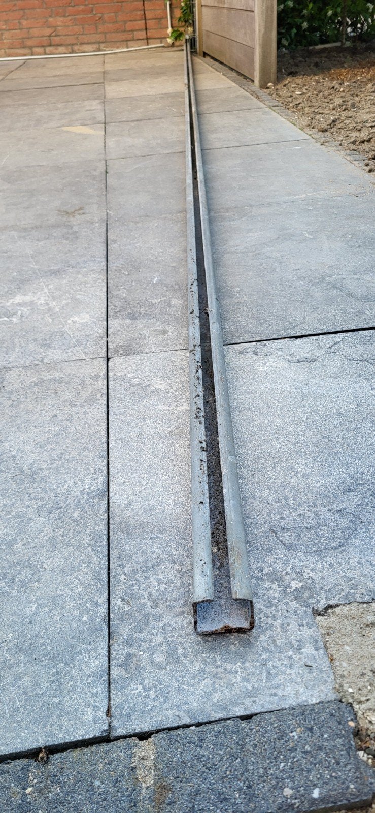 Metalen rail 520cm + ophangbeugels/wielen, Ophalen, Gebruikt
