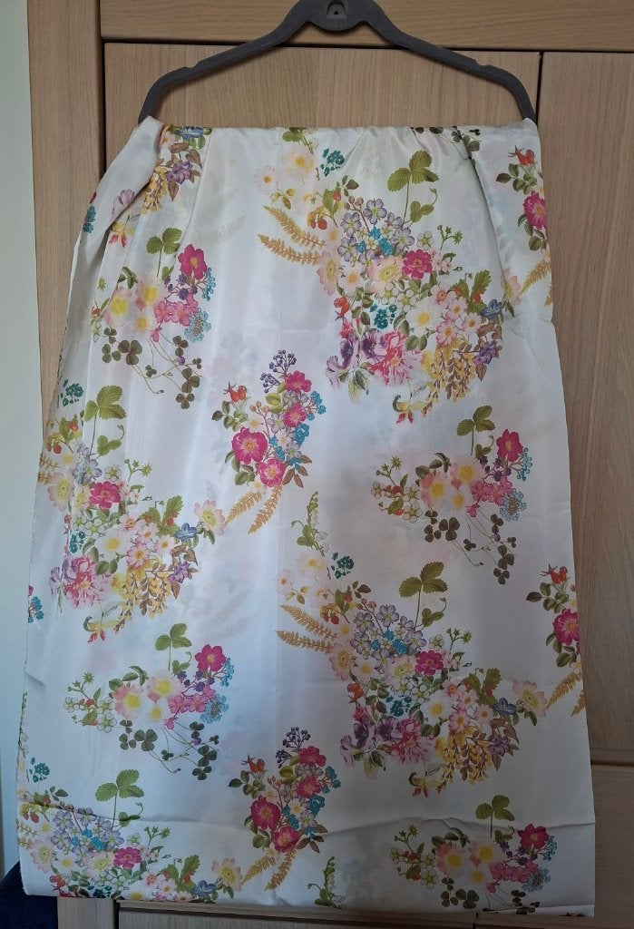 Mooie gebloemde stof, 120 cm of meer, Wit, Ophalen of Verzenden, Polyester