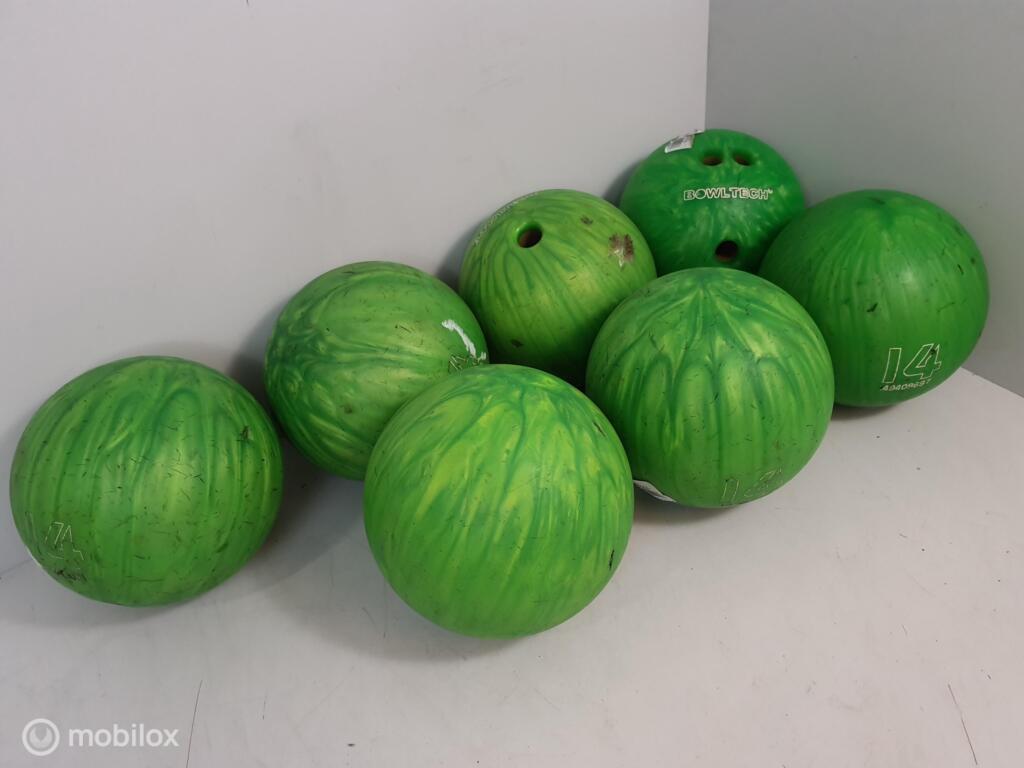 Grote partij Bowlingballen/Ruim 60 stuks!!, Gebruikt