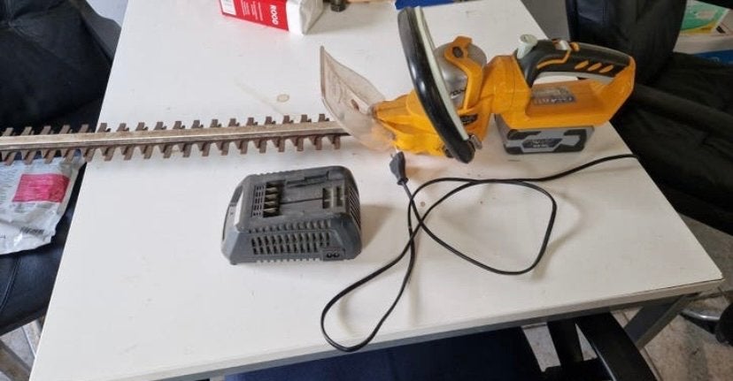 Stiga Accu Heggenschaar SHT 24 AE - 24V 4.0 Ah, Ophalen of Verzenden, Gebruikt, Accu