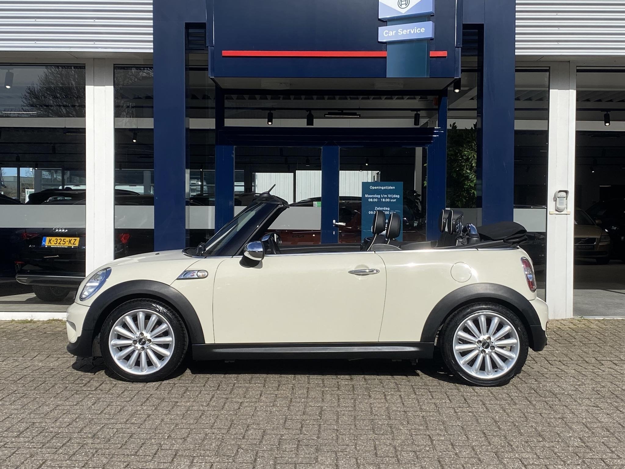MINI Cabrio 1.6 Cooper S Chili / NL-Auto / 184 PK / Vol-Lede, Voorwielaandrijving, Euro 5, Gebruikt, Zwart