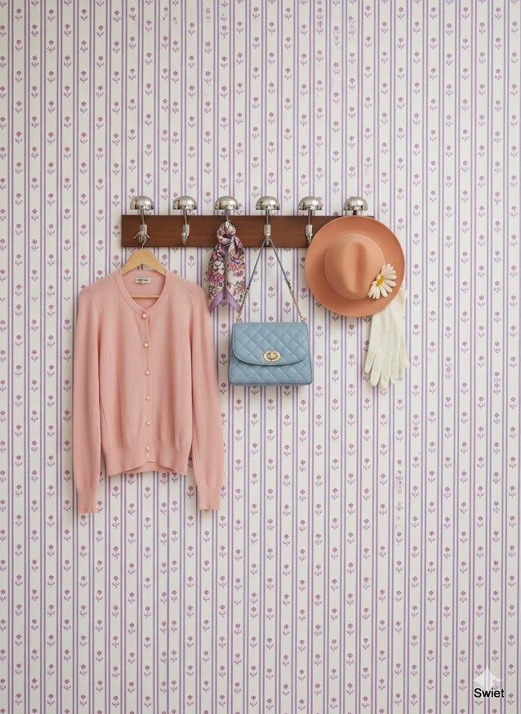 14285 roze wit rood behang met mini bloempjes swiet , Huis en Inrichting, Stoffering | Behang, Ophalen of Verzenden, Minder dan 10 m²