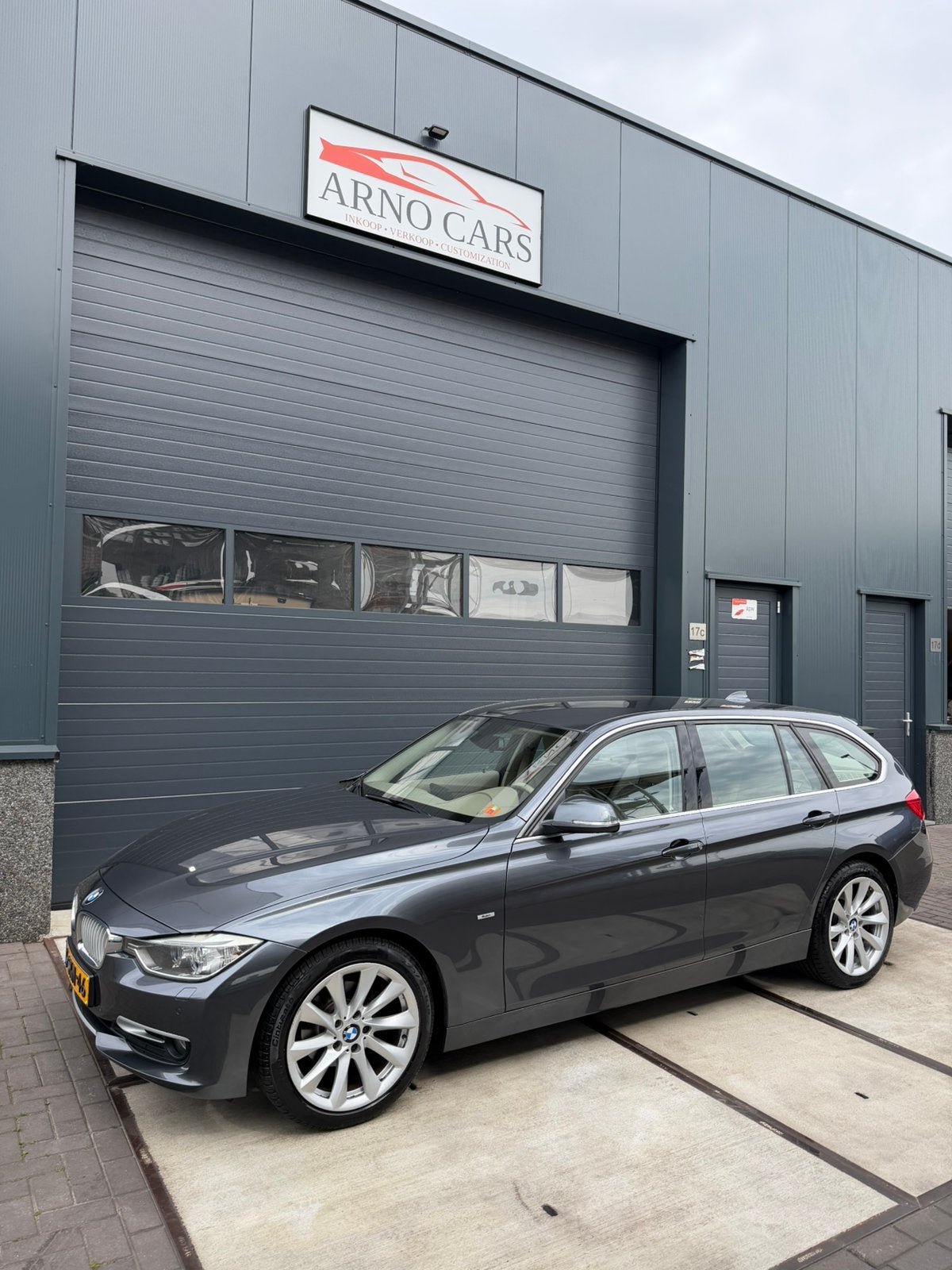 BMW 3-Serie 316i Touring AUT 2014 Grijs - COMPLEET IN ORDE ✅, Auto's, Automaat, 4 cilinders, Origineel Nederlands, 1100 kg