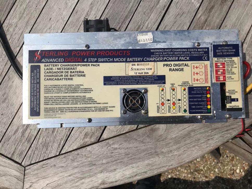 Sterling Digital Pro Acculader 30A, Ophalen of Verzenden, Gebruikt, Motor en Techniek
