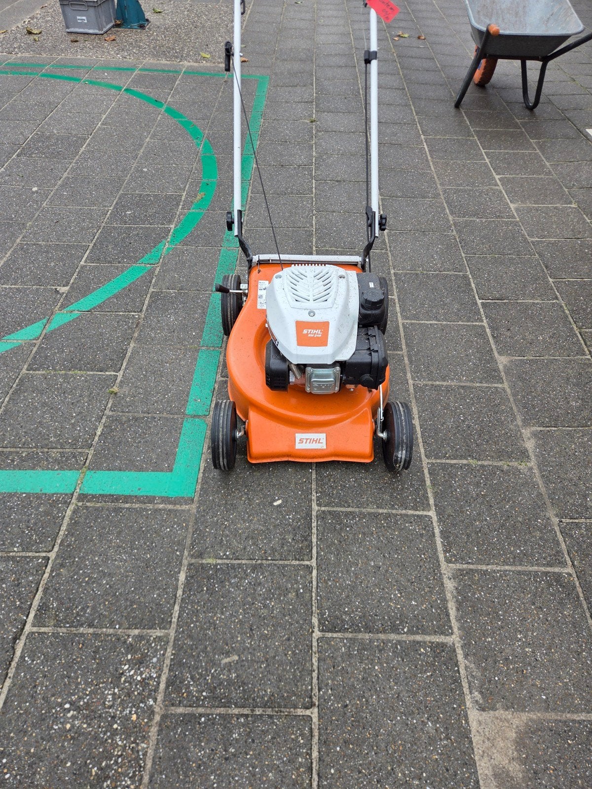 Stihl RM 248.0 Benzine Grasmaaier - Zo goed als nieuw, Tuin en Terras, Ophalen, Zo goed als nieuw, Benzine-grasmaaier, Stihl