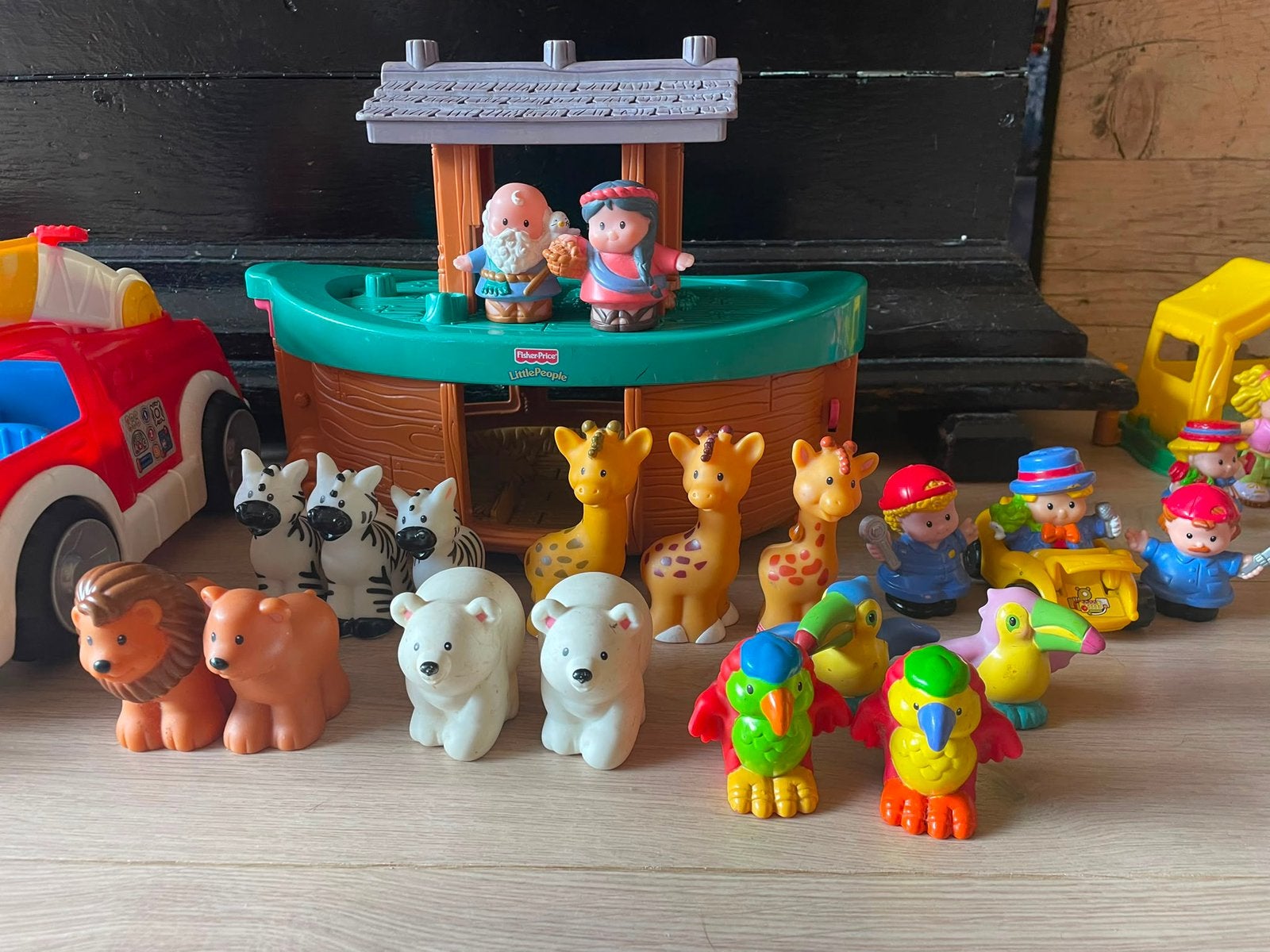 Little People verschillende sets met 38 poppetjes, Kinderen en Baby's, Speelgoed | Fisher-Price, Ophalen of Verzenden, Zo goed als nieuw