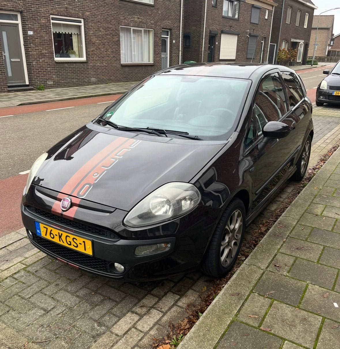 Fiat Punto evo 1.4 Nieuwe Apk!, Auto's, Voorwielaandrijving, Stof, 40 €/maand, Zwart