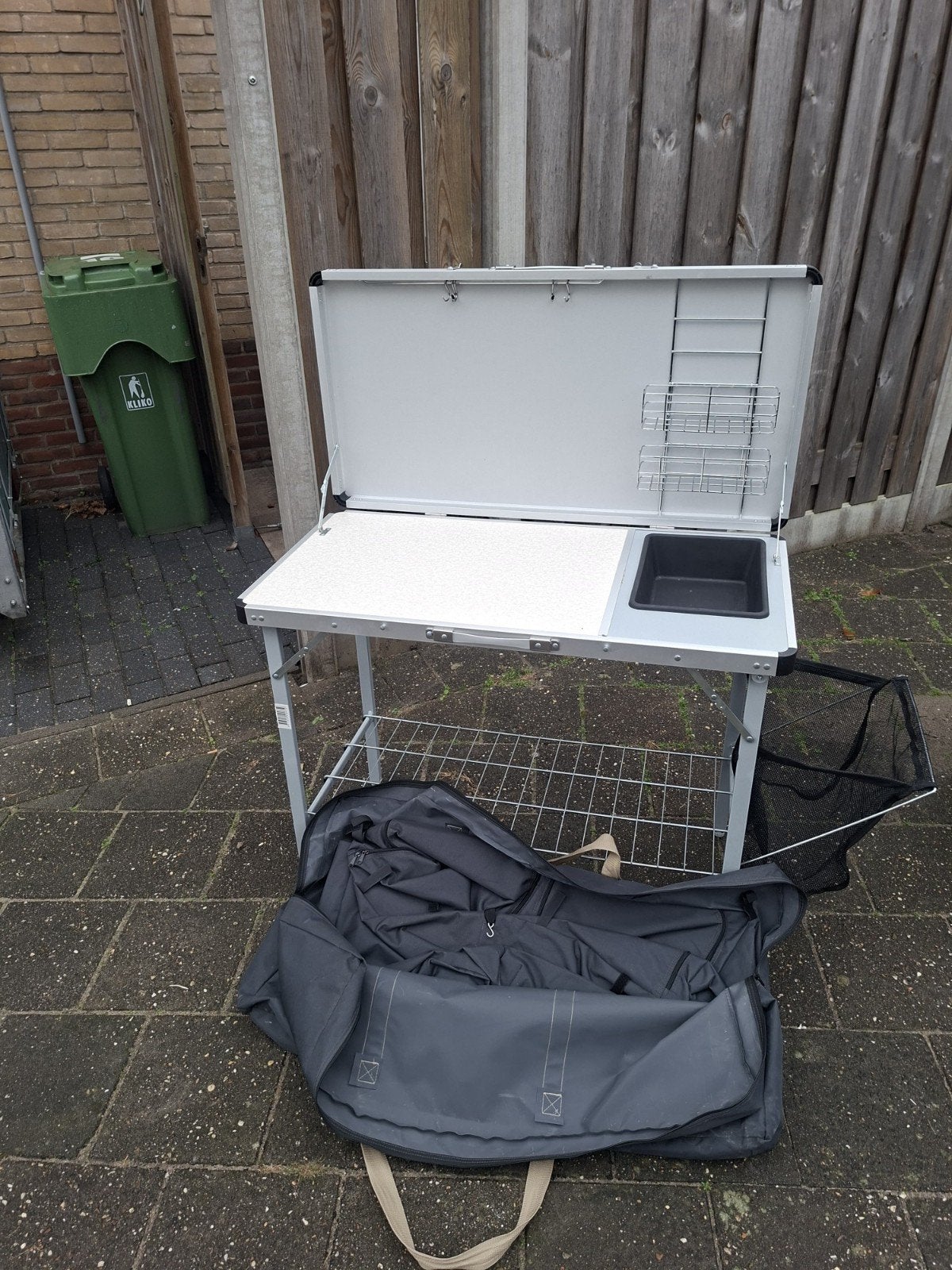 Inklapbaar keukenblok met wasbak, Ophalen, Zo goed als nieuw, Campingstoel