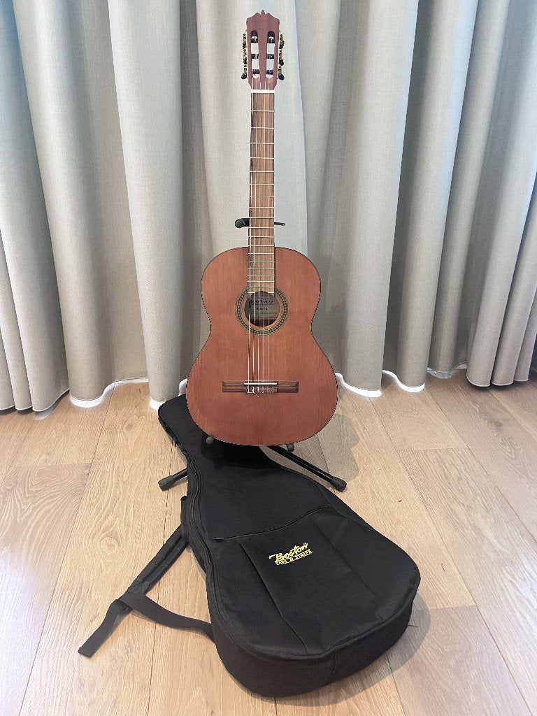 Martinez Klassieke Gitaar met hoes en standaard, Ophalen, Zo goed als nieuw, Klassieke of Spaanse gitaar