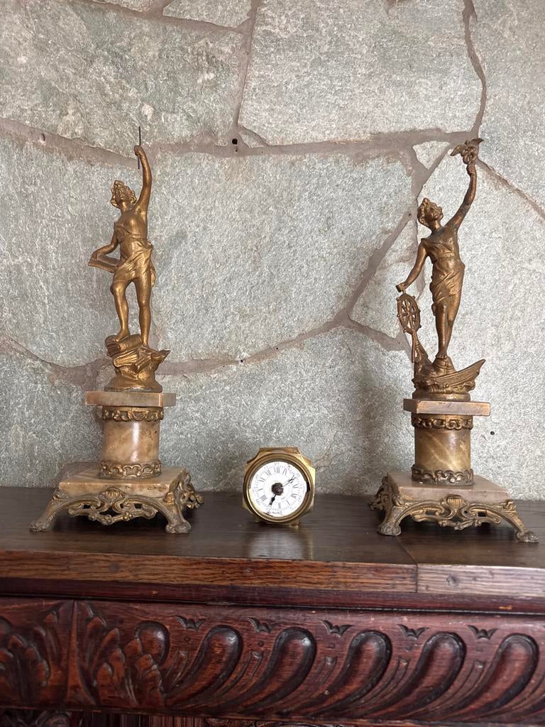 Antieke uurwerk bronzen beeldjes met marmeren sokkel, Antiek en Kunst, Ophalen of Verzenden