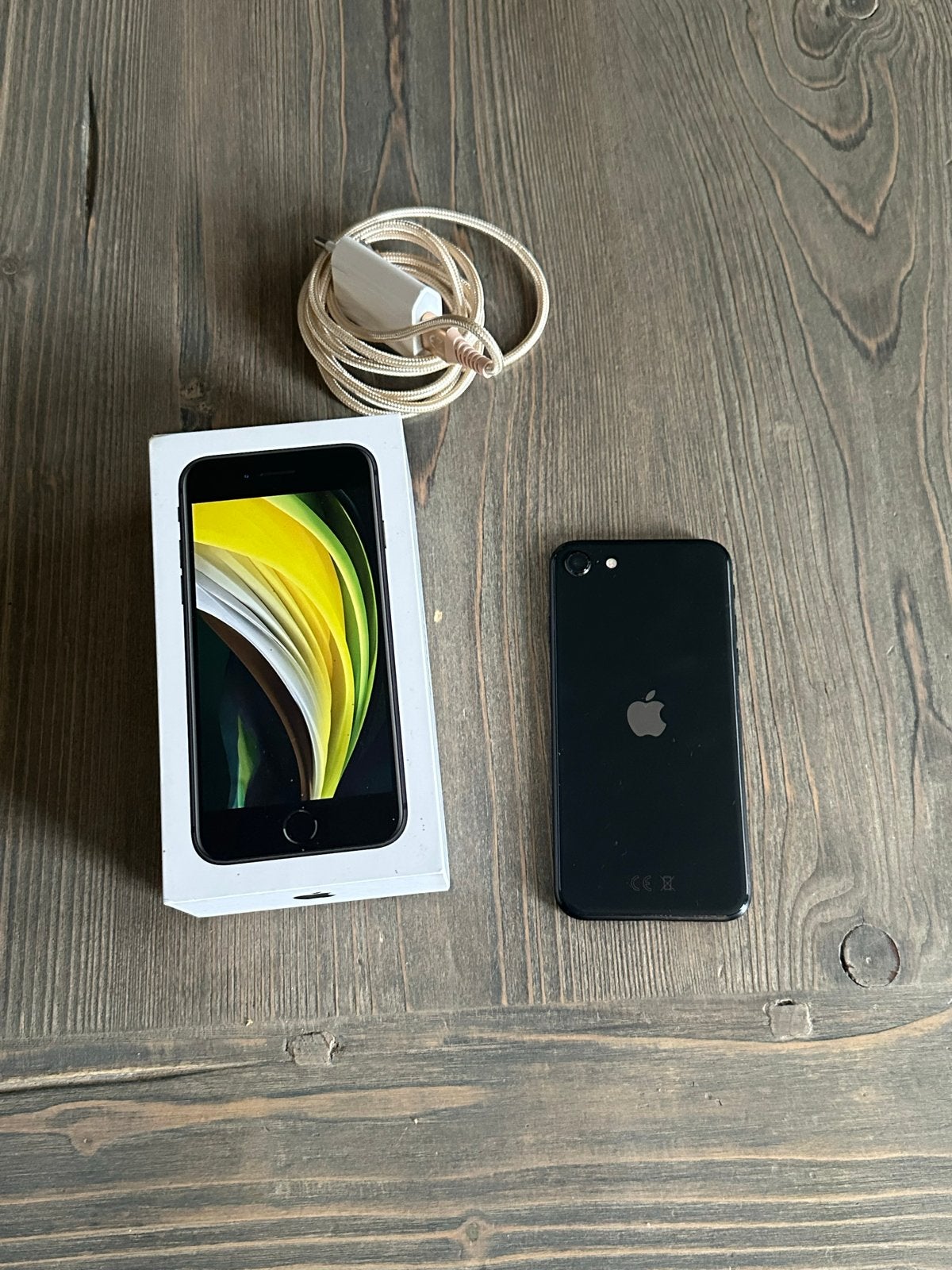Apple iPhone SE Zwart 64GB - Zo goed als nieuw, Zwart, Ophalen of Verzenden, Zo goed als nieuw, 64 GB
