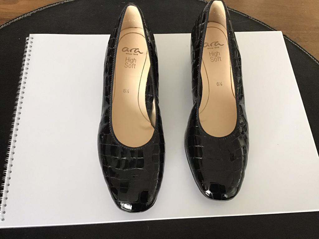 Ara Dames schoen zwart, Ophalen of Verzenden, Zo goed als nieuw, Zwart, Instappers