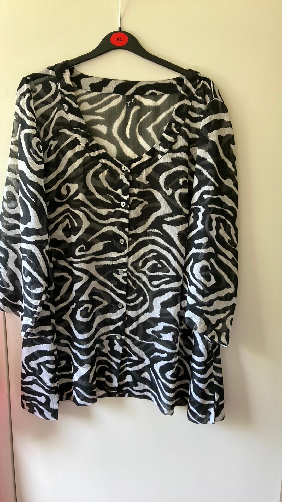 Yoek. Zwart/witte blouse/tuniek. Maat XXL, Kleding | Dames, Grote Maten, Ophalen of Verzenden, Zo goed als nieuw, Zwart, Blouse of Tuniek