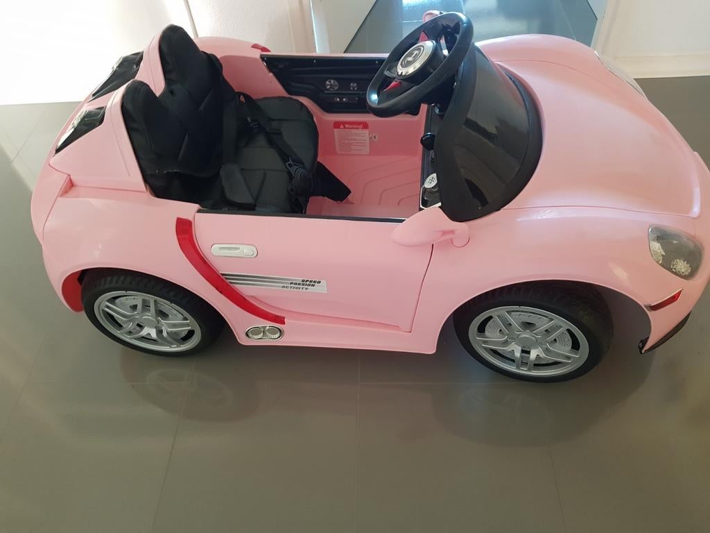 Roze Accu Auto in zeer nette staat( niet buiten geweest), Ophalen, Zo goed als nieuw