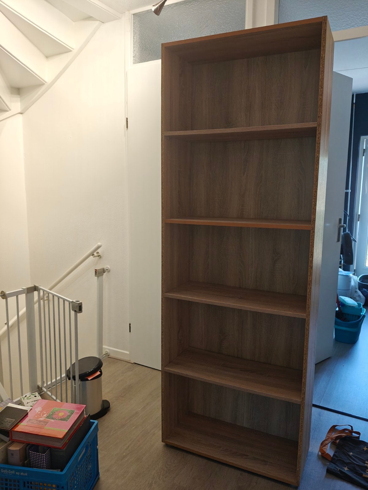 Nette boekenkast, gratis af te halen, Ophalen, Met plank(en), Gebruikt, 50 tot 100 cm