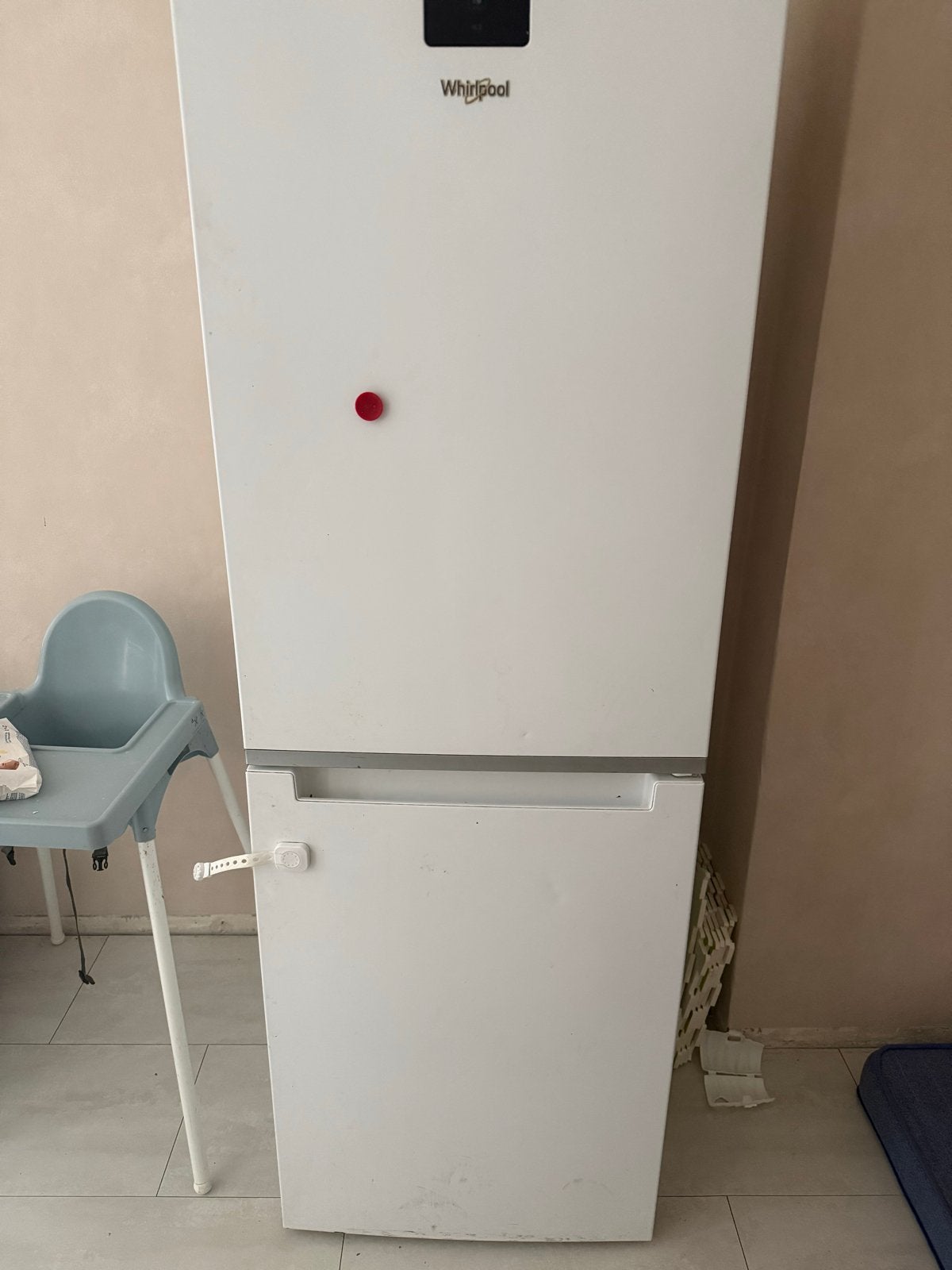 Whirlpool Koelkast - Werkt, maar lekt Gratis, 200 liter of meer, Met aparte vriezer, Niet werkend, 160 cm of meer