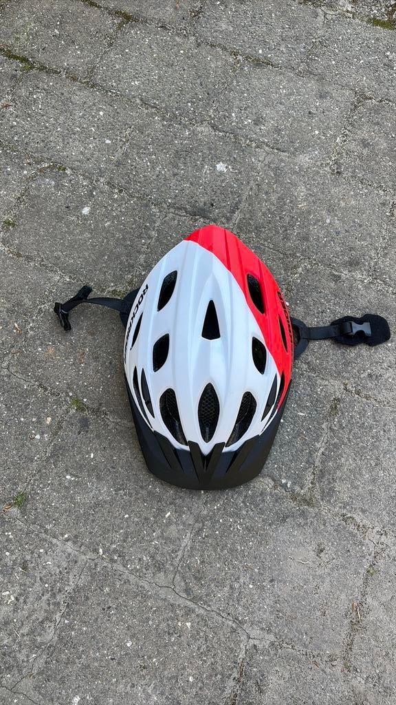 Rockrider mountainbike helm, Fietsen en Brommers, Fietsaccessoires | Fietshelmen, Ophalen, Zo goed als nieuw, S, Jongen of Meisje
