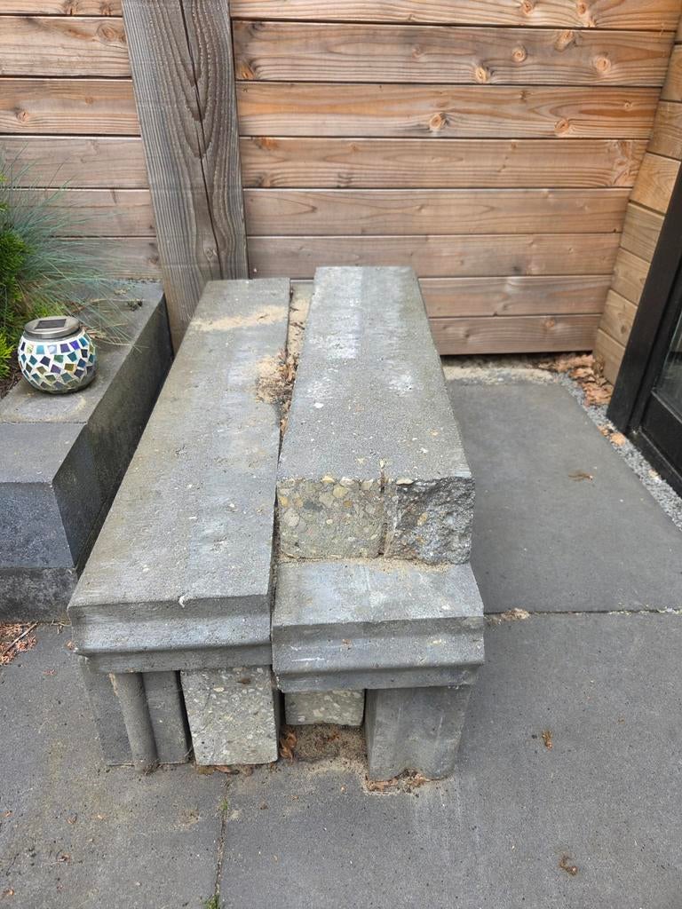 7  betonblokken. Gratis af te halen., Tuin en Terras, Tegels en Klinkers, Ophalen