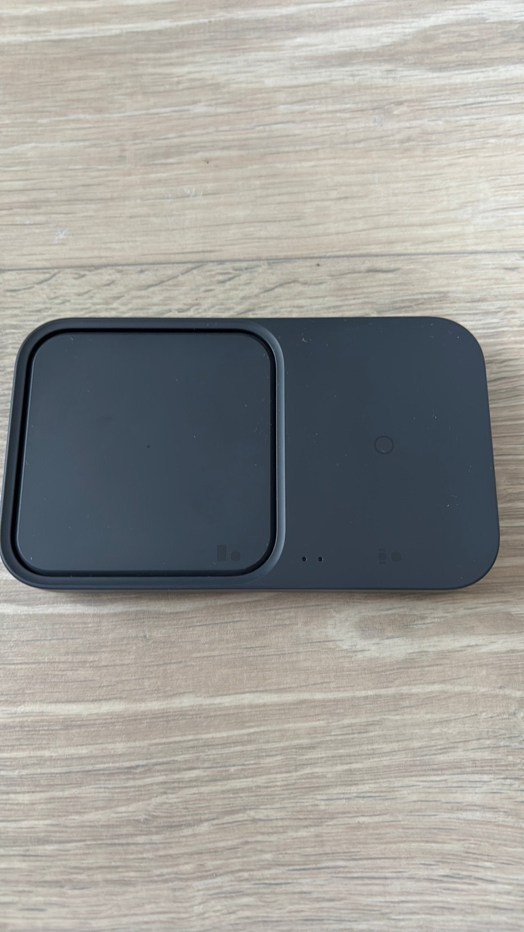 Samsung draadloze duo lader, Ophalen, Universeel, Draadloze oplader, Zo goed als nieuw