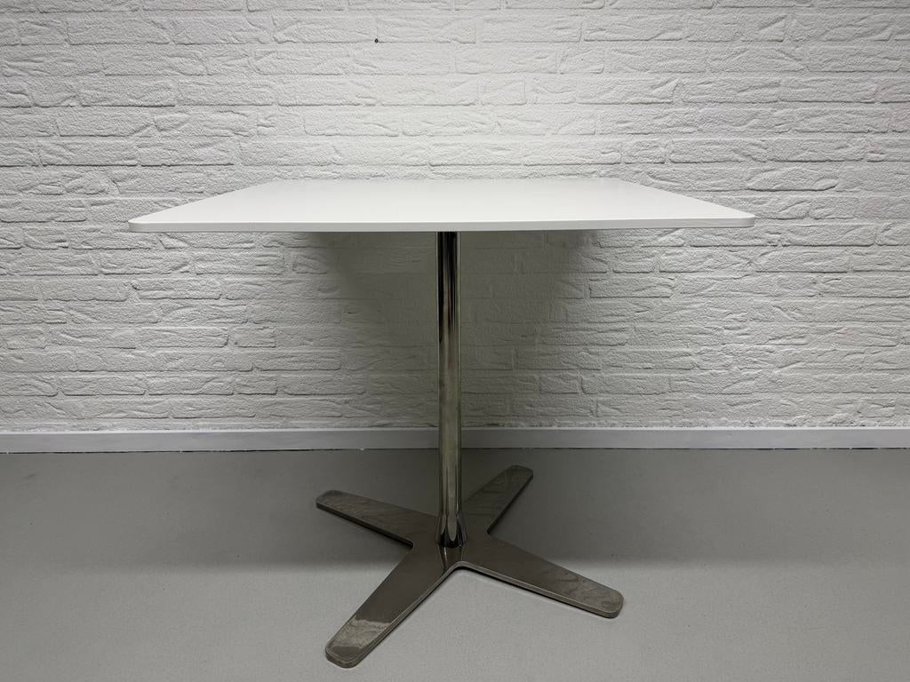 Offect tafel met chromen kruispoot - 75x75x71 cm, Vierkant, Tot twee personen, Zo goed als nieuw, Metaal