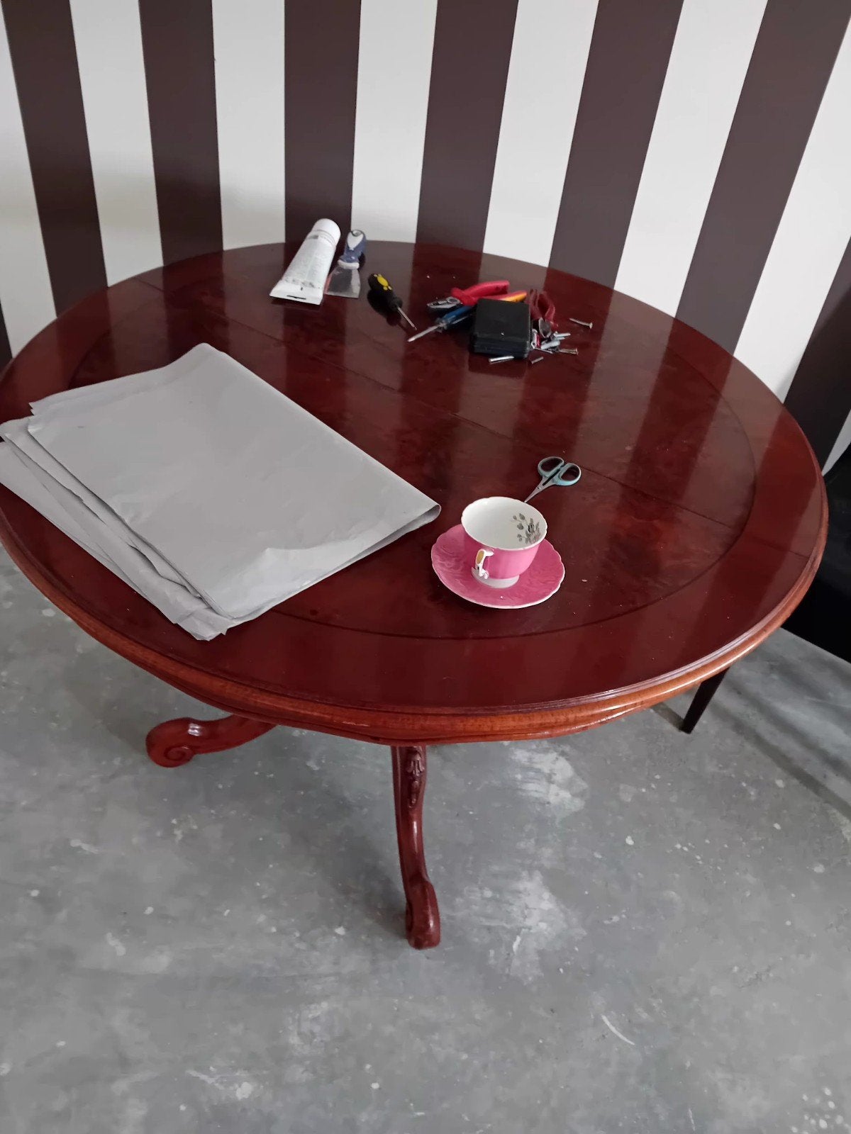 Wortelnoten Eettafel op Spinpoot rond 130cm x ovaal 170cm., Huis en Inrichting, Tafels | Eettafels, Ophalen, Ovaal, 150 tot 200 cm