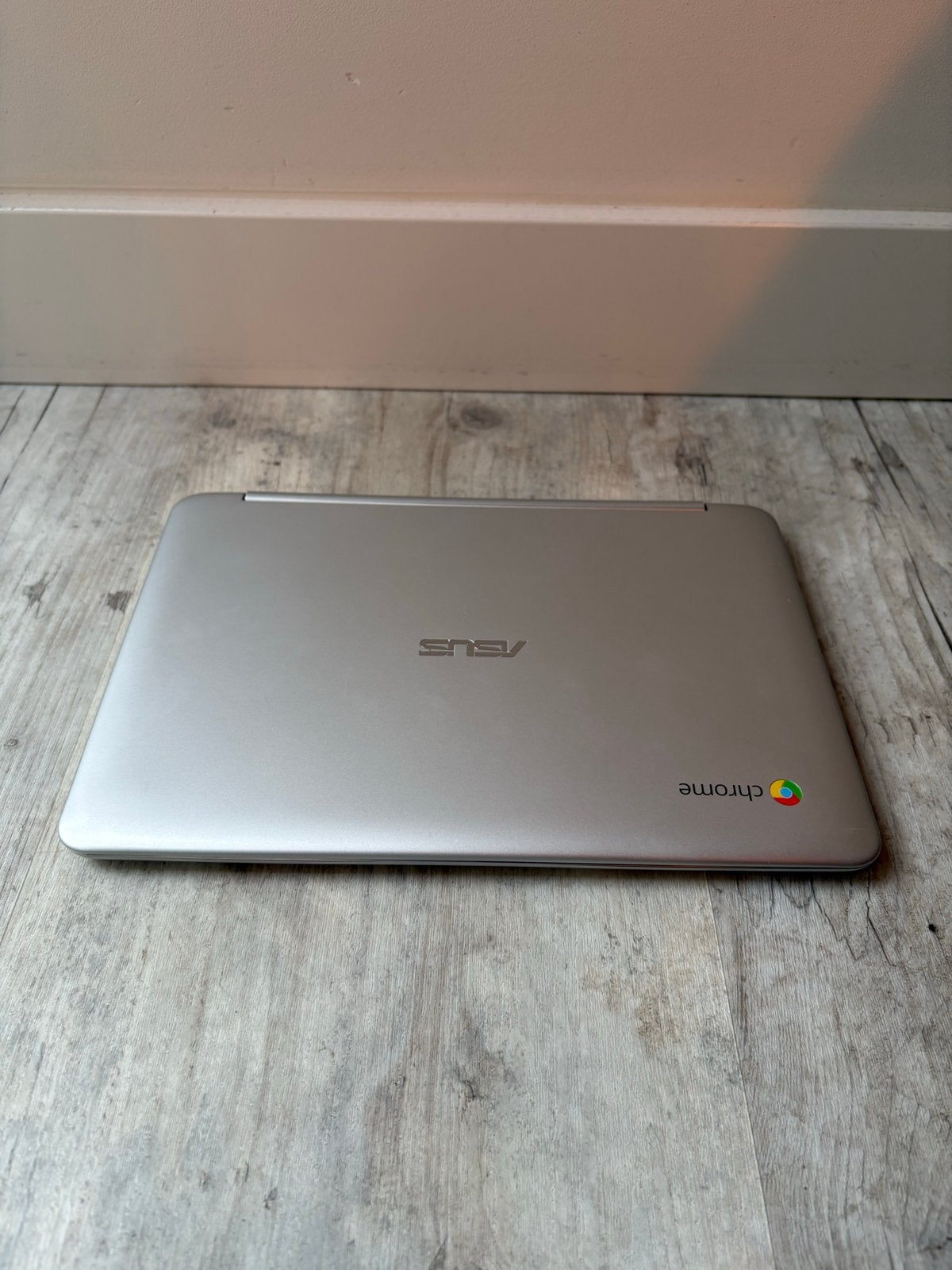 ASUS Chromebook Flip C101P - Compacte 2-in-1 Laptop, Computers en Software, Chromebooks, Ophalen, 4 GB of minder, Qwerty, Touchscreen