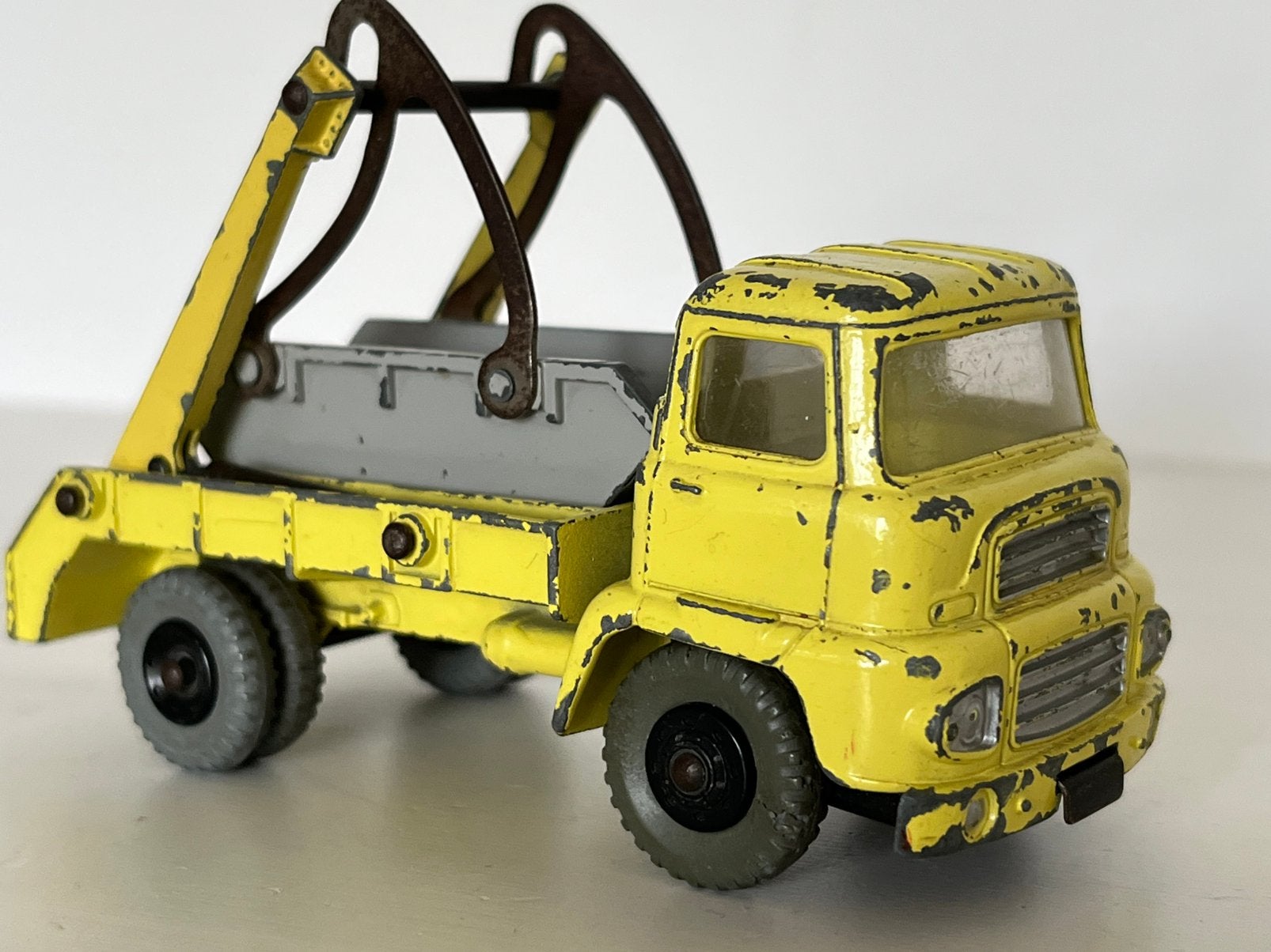 Dinky Toys 966 Leyland Comet Multibucket Truck, Ophalen of Verzenden, Gebruikt, Bus of Vrachtwagen, Dinky Toys