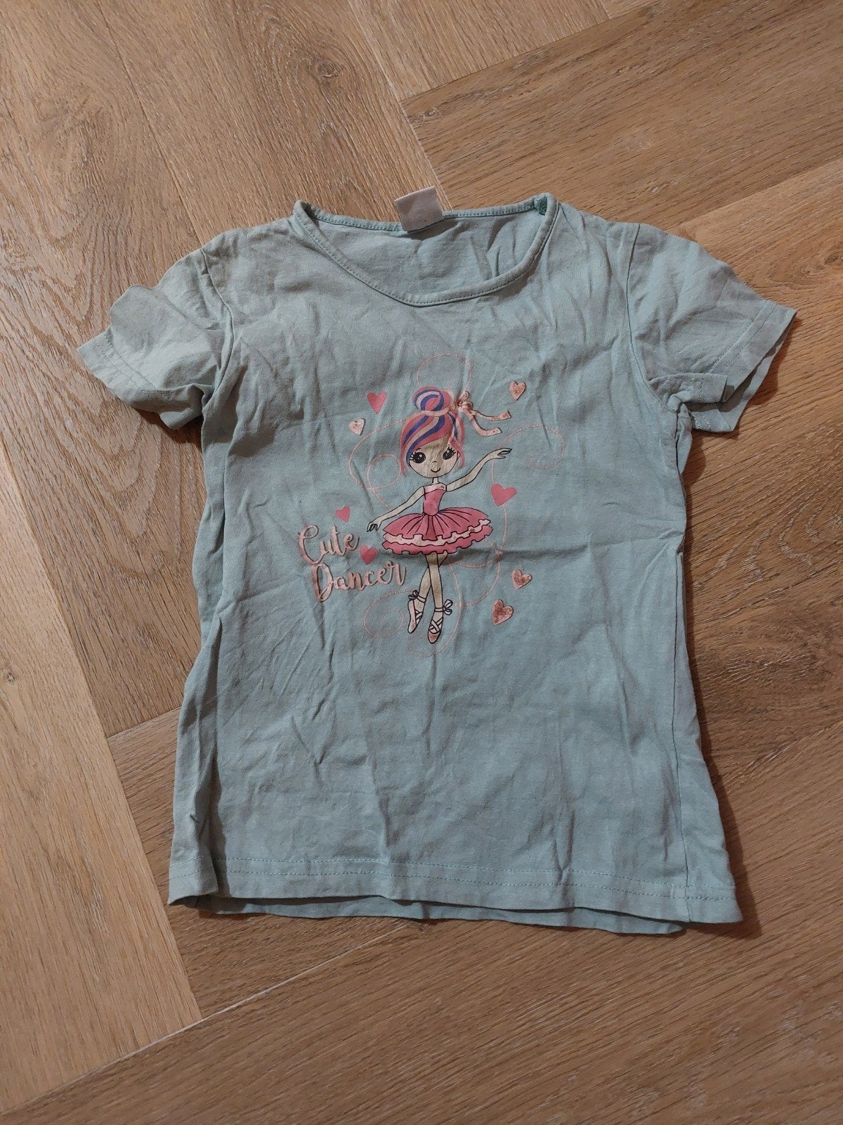 T-shirt 122 kiki & koko, Ophalen of Verzenden, Zo goed als nieuw, Meisje, Shirt of Longsleeve