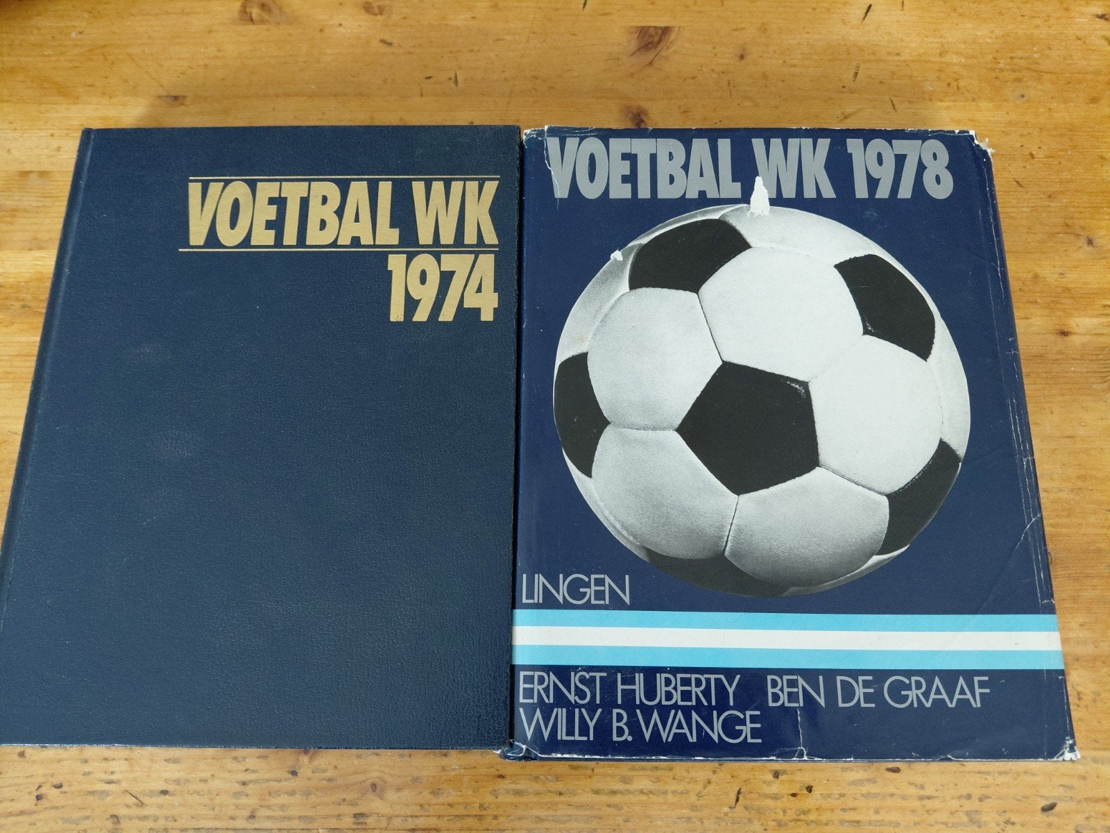 Lingen: Voetbal WK 1974 & Voetbal WK 78, Ophalen of Verzenden, Gelezen, Balsport