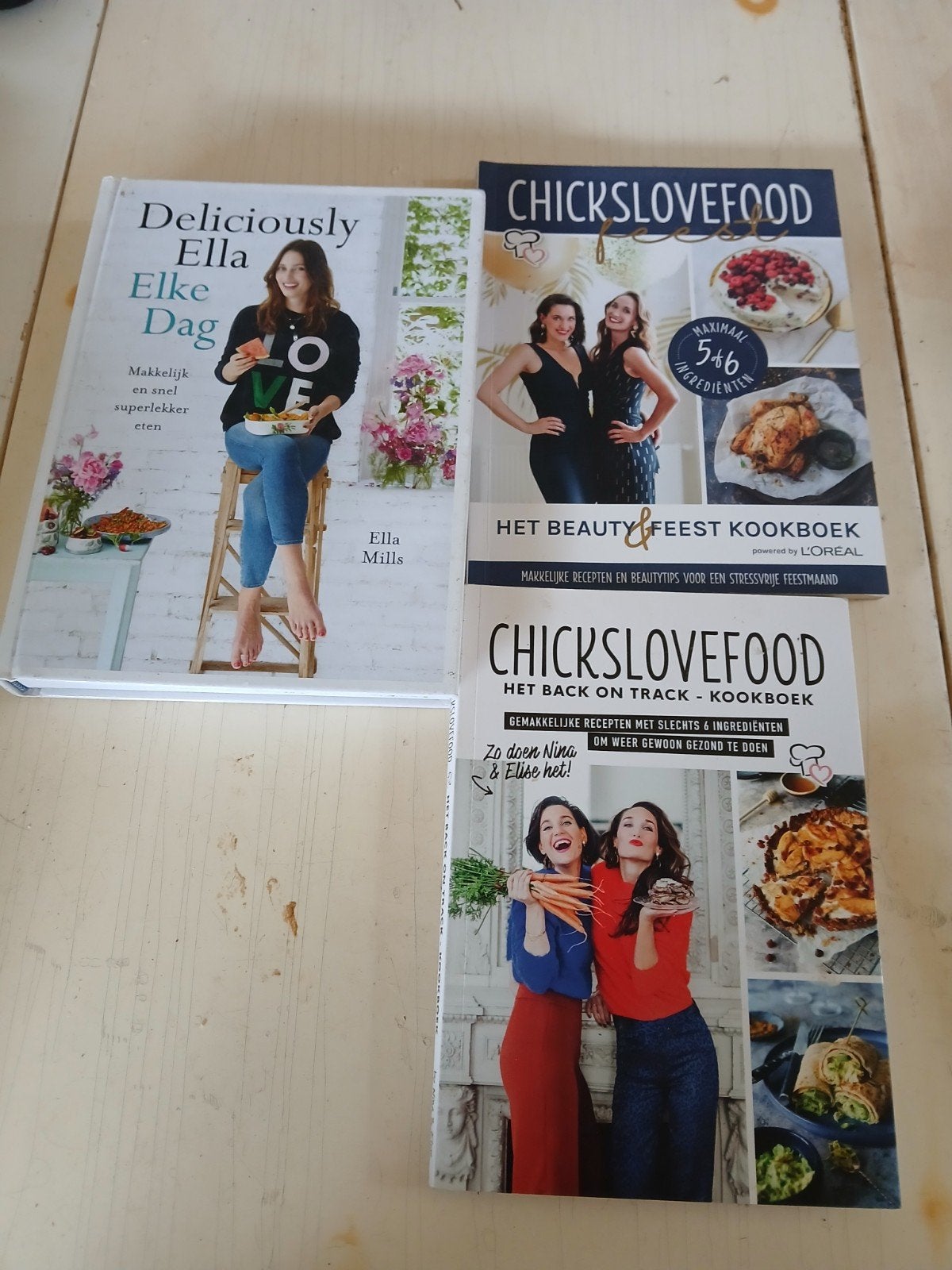 Kookboeken: Deliciously Ella & Chickslovefood (3 stuks), Gelezen, Hoofdgerechten, Gezond koken, Ophalen of Verzenden