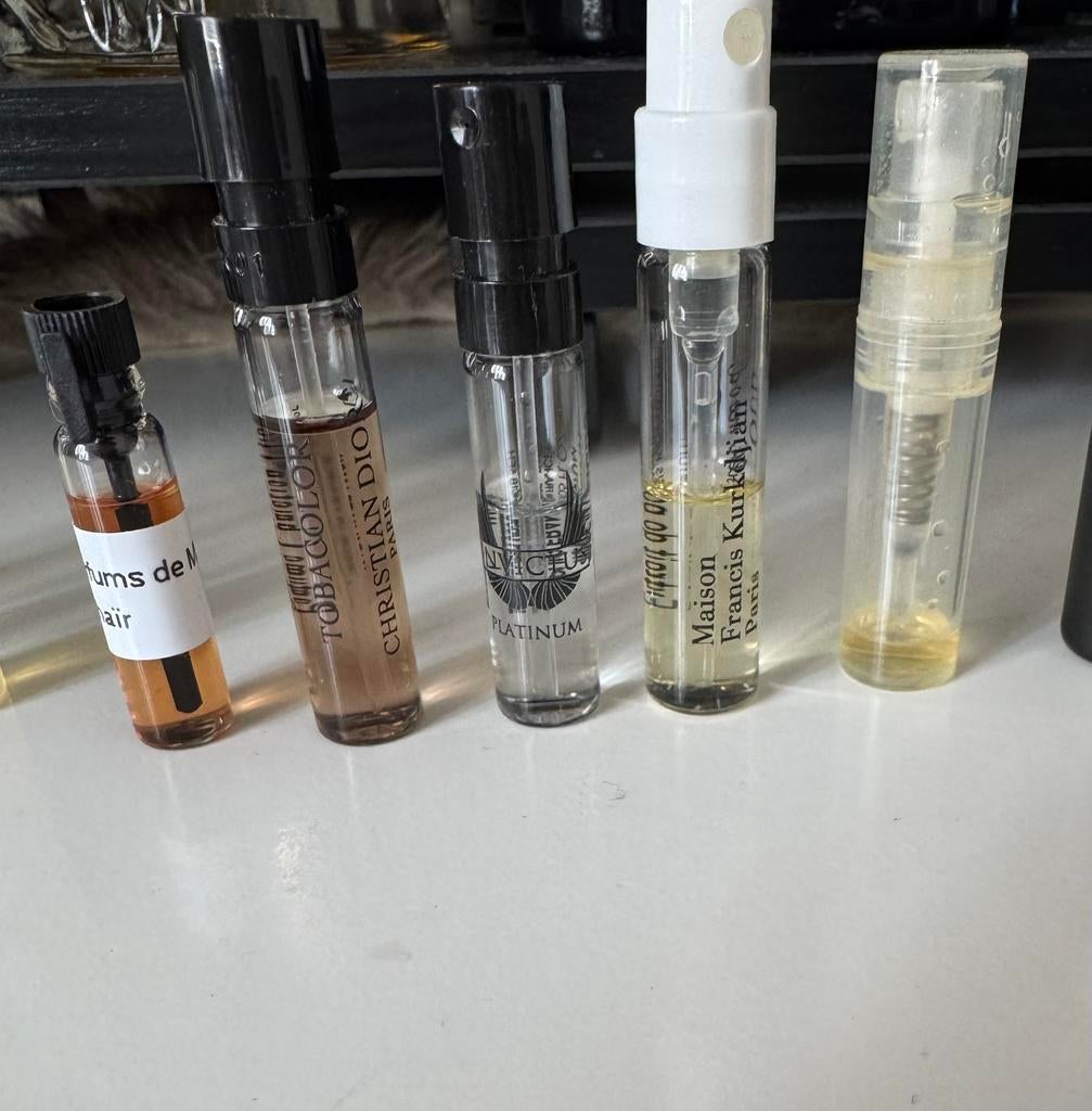 Niche/designer samples, Sieraden, Tassen en Uiterlijk, Uiterlijk | Parfum, Zo goed als nieuw, Ophalen of Verzenden