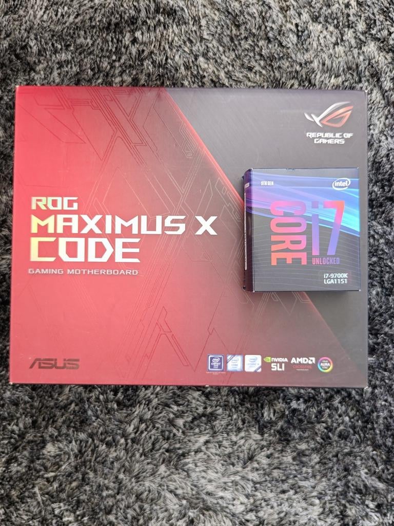 Asus Maximus X Code met I7 9700K, Ophalen of Verzenden, Gebruikt